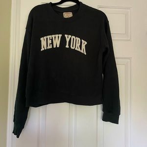 Dark Green Sweatshirt (Size M)